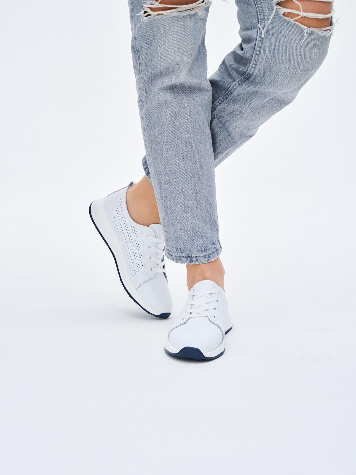 Кроссовки  Q20513-white