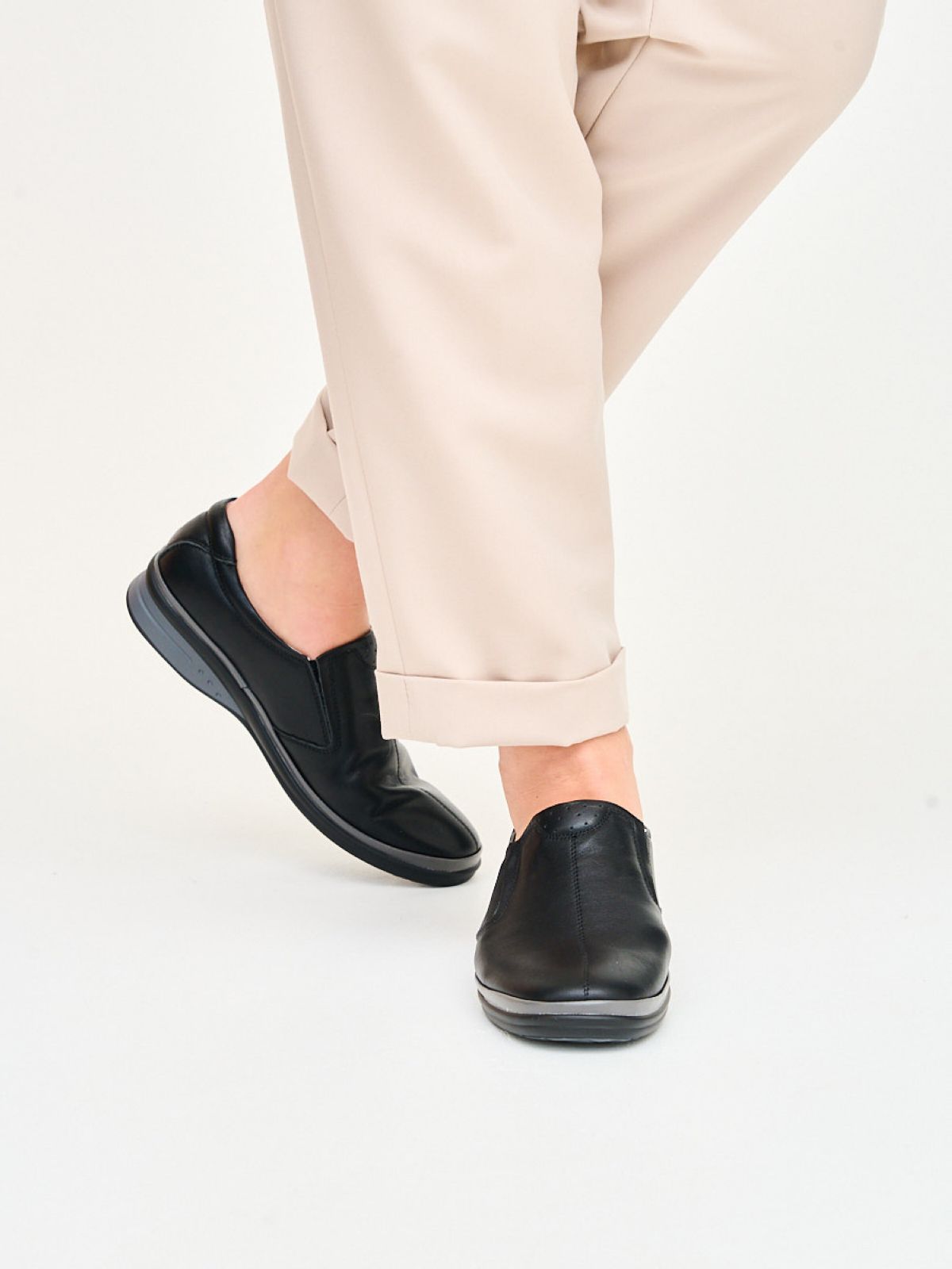 Слипоны  B83982-3-black
