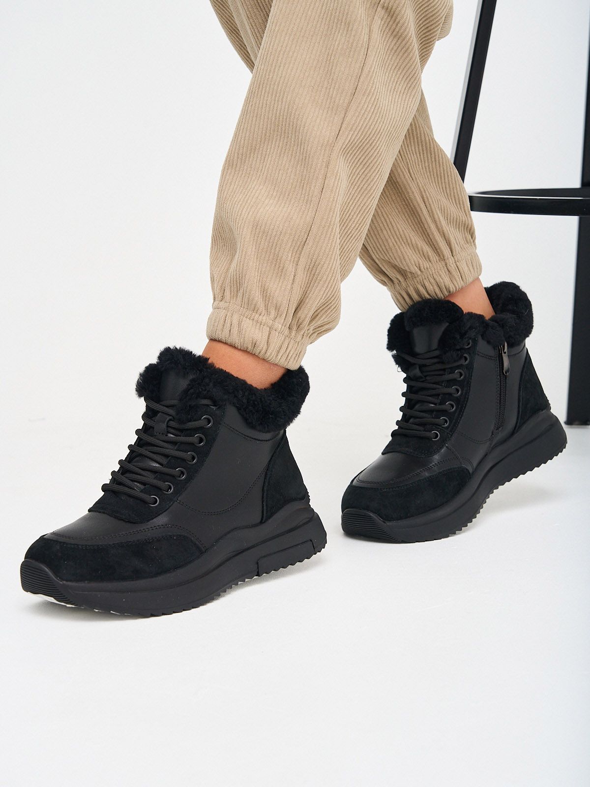 Ботинки  HW2570-333-1-black